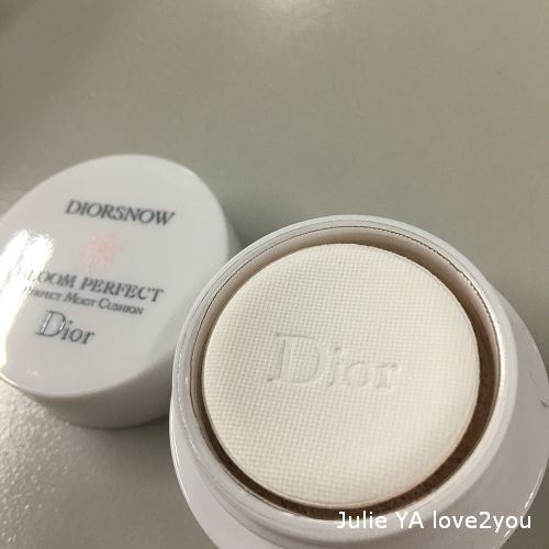 DIOR 雪晶靈光感氣墊粉餅.jpg