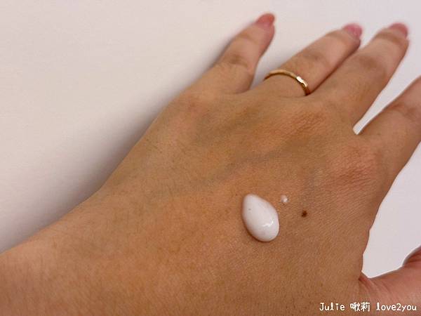 【體驗】夏蕾 極致淨白透亮精華乳 速效有感美白!日本獨家研發 【體驗】夏蕾 極致淨白透亮精華乳 速效有感美白!日本獨家研發