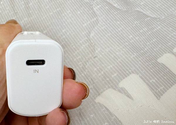 【開箱分享】職業媽媽的隨身救星!充電神救援就用YOMIX優迷 【開箱分享】職業媽媽的隨身救星!充電神救援就用YOMIX優迷