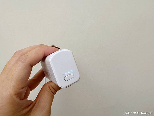 【開箱分享】職業媽媽的隨身救星!充電神救援就用YOMIX優迷 【開箱分享】職業媽媽的隨身救星!充電神救援就用YOMIX優迷