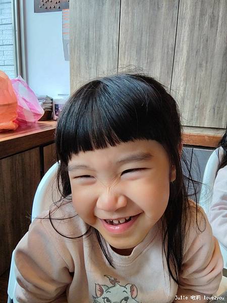 【開箱】爸爸最滿意的禮物SHARP AQUOS sense9 【開箱】爸爸最滿意的禮物SHARP AQUOS sense9