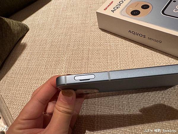 【開箱】爸爸最滿意的禮物SHARP AQUOS sense9 【開箱】爸爸最滿意的禮物SHARP AQUOS sense9