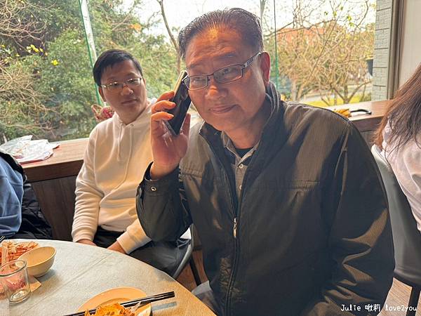 【開箱】爸爸最滿意的禮物SHARP AQUOS sense9 【開箱】爸爸最滿意的禮物SHARP AQUOS sense9