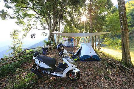 76露 - 六龜藤枝阿爾山 ( 機車露營*4 )
