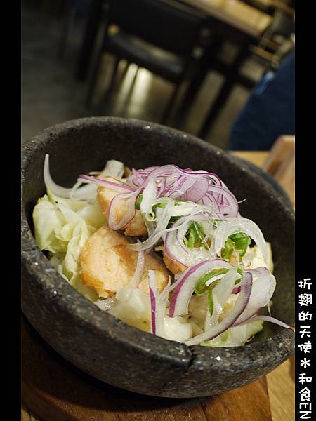 004-鮭魚鴻喜菇石鍋拌飯2
