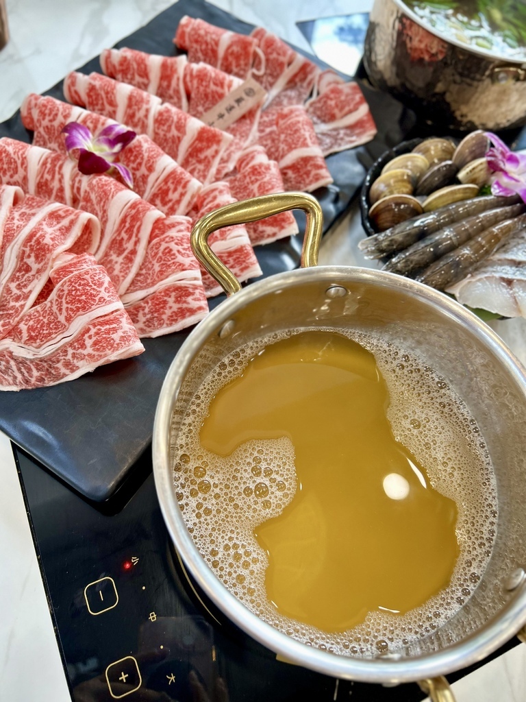 《 桃園美食 》涮金鍋 和風鍋物｜麥味登兄弟品牌｜使用熬雞湯