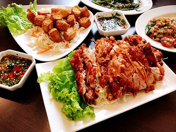 [食記] 花蓮 長泰滇緬料理 百元好吃菜色多