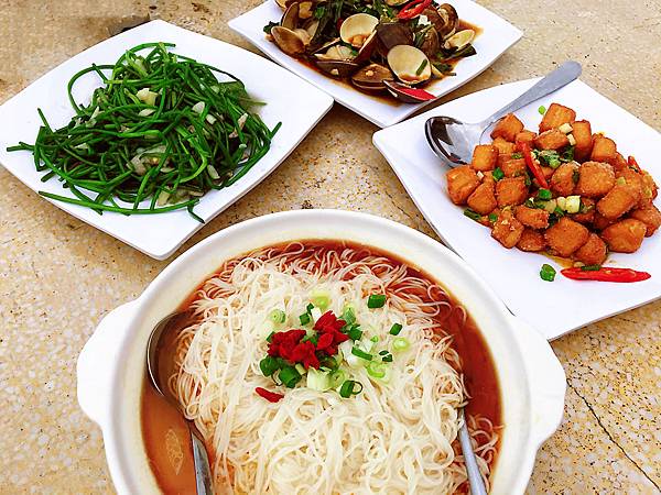 [食記] 台北士林 八卦夜未眠 陽明山夜景浪漫熱炒