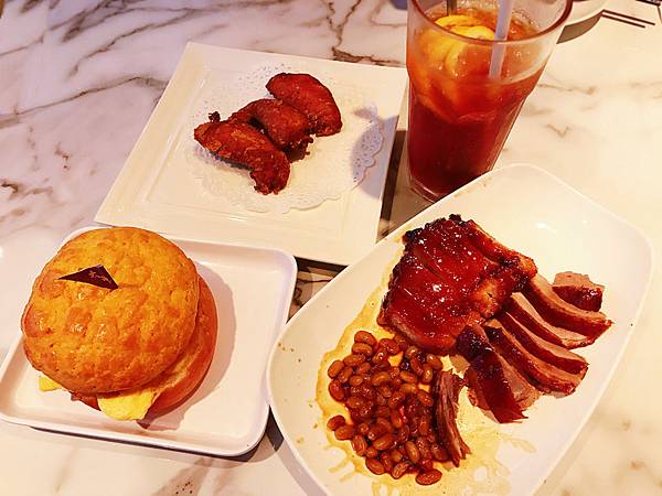 [食記] 台北信義 太興茶餐廳 炸雞好吃 下午茶可