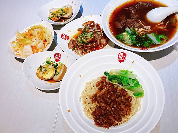 [食記] 新北永和 勳牛肉麵 四號公園小菜麵食館