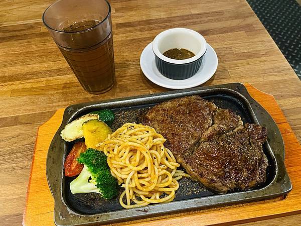 [食記] 花蓮 老饕岩燒牛排 好品質牛排新發現