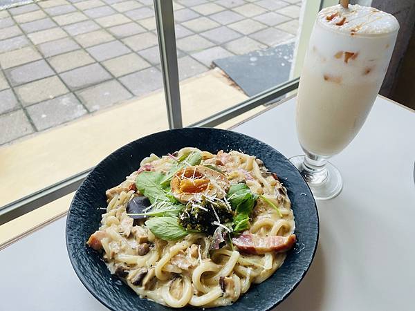 [食記] 花蓮 小和布朗 好吃鬆餅＋特色烏龍麵