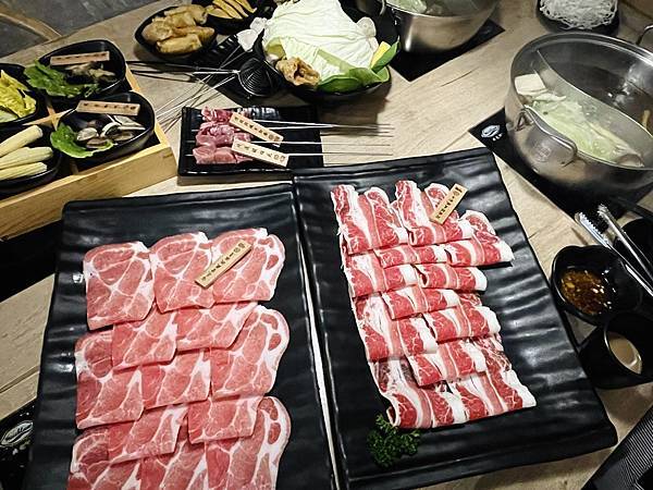 [食記] 花蓮 串串門子鴛鴦鍋 好吃質感好麻辣鍋