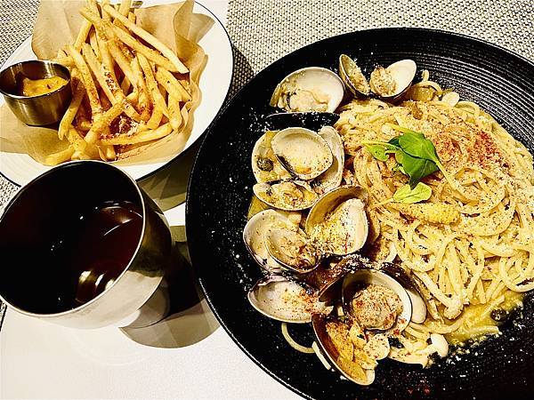 [食記] 花蓮 OZ Restaurant 好吃燉飯的漂亮餐廳