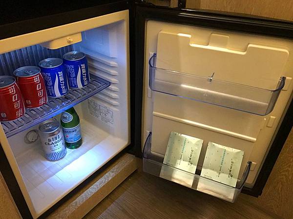 mini bar 有面膜啦