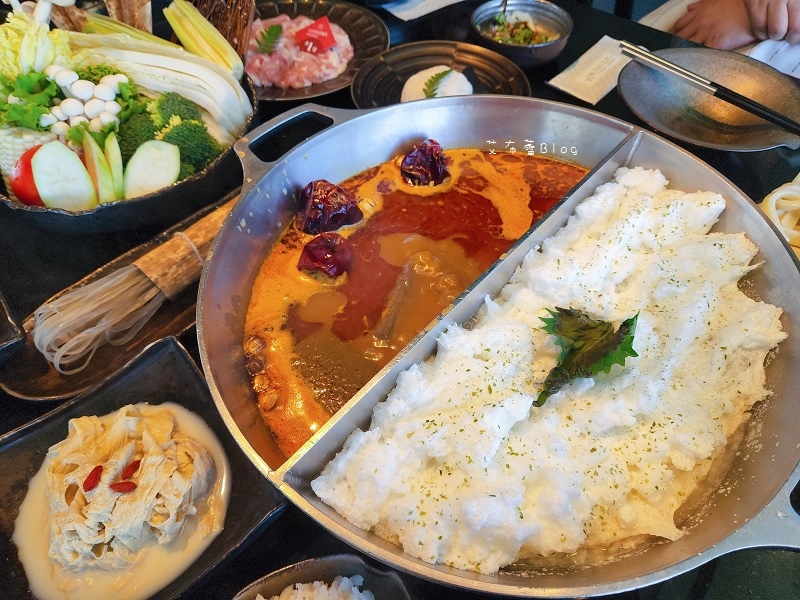 《高雄美食》天鍋麻辣 鴛鴦鍋❤一吃升天!碳佐旗下銷魂麻辣鍋品牌~天鍋麻辣。 @ :: 痞客邦 ::