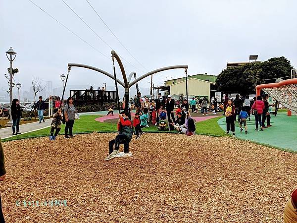 【八里渡船頭公園】在八里老街旁✨無料好玩的彈塗魚主題共融遊戲