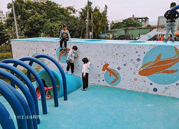 【八里渡船頭公園】在八里老街旁✨無料好玩的彈塗魚主題共融遊戲