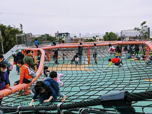 【八里渡船頭公園】在八里老街旁✨無料好玩的彈塗魚主題共融遊戲