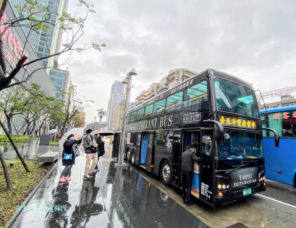 台北市雙層餐車巴士 (3).jpg