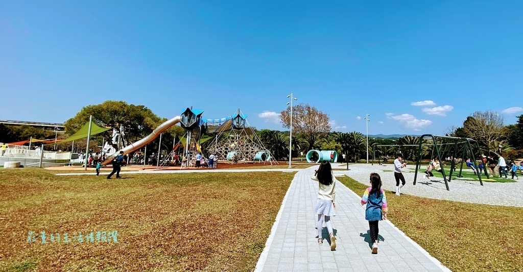 【新生公園兒童共融遊戲區】地球旅行遊戲場 獨特塔台遊戲攀爬網