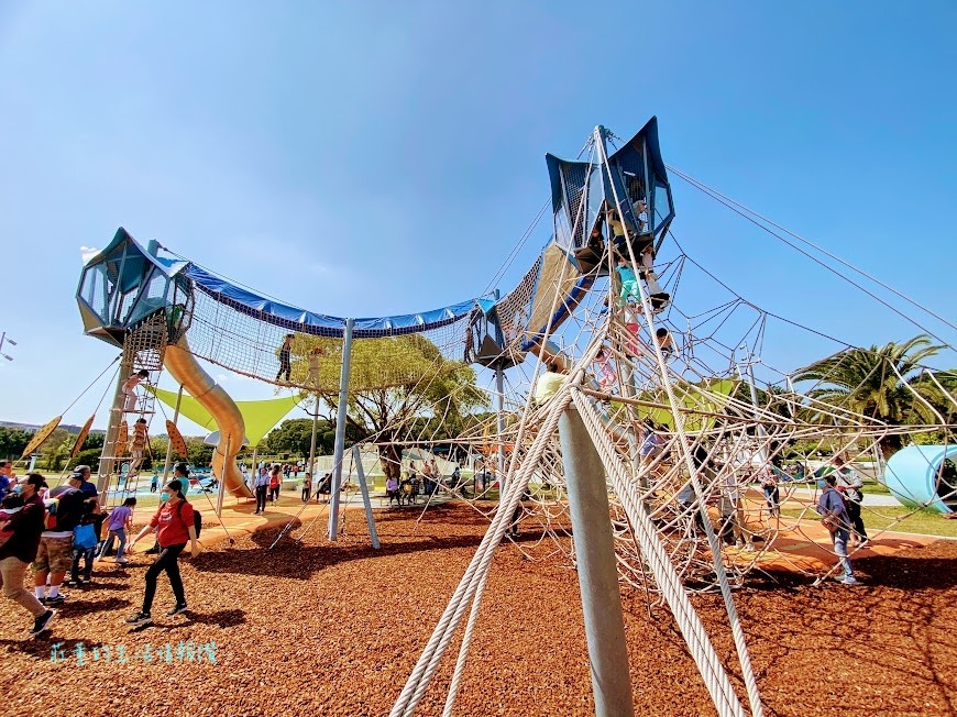 【新生公園兒童共融遊戲區】地球旅行遊戲場 獨特塔台遊戲攀爬網