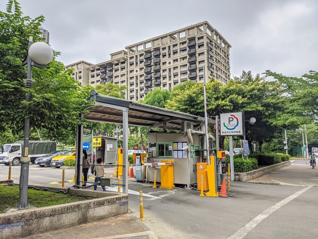 頭前公園停車場