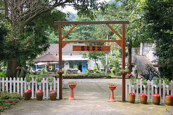 直奔小雪霸渡假村