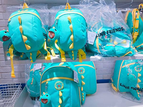 【台中】新光三越 LINE_FRIEND_Store終於不用飛奔去台北找熊大 🐻現在台中也有了 網美打卡必去