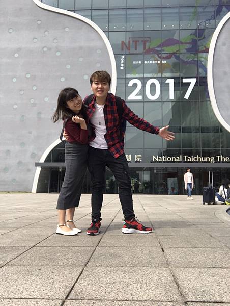 【台中】新光三越 LINE_FRIEND_Store終於不用飛奔去台北找熊大 🐻現在台中也有了 網美打卡必去