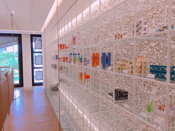 【台中】新光三越 LINE_FRIEND_Store終於不用飛奔去台北找熊大 🐻現在台中也有了 網美打卡必去