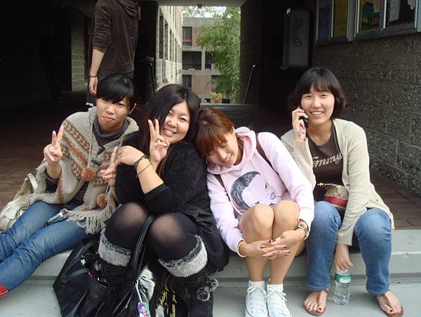 右到左:Sammi,Soo,Risa,Natsuki