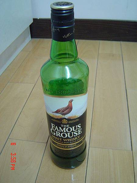 俊君送的WHISKY~我們會好好品嘗的啦