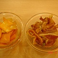 小菜(涼拌青木瓜,豬耳朵)