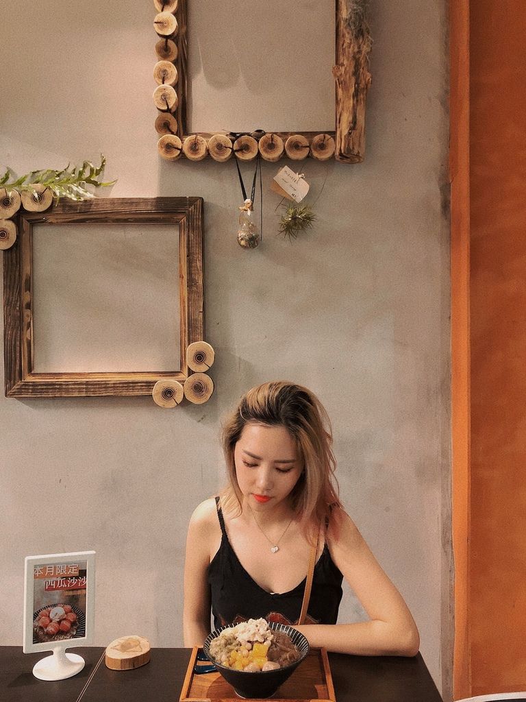 台中旅遊|復古甜品店好好拍!平價仙草冰・神仙堂嫩仙草專賣店✨台中冰品