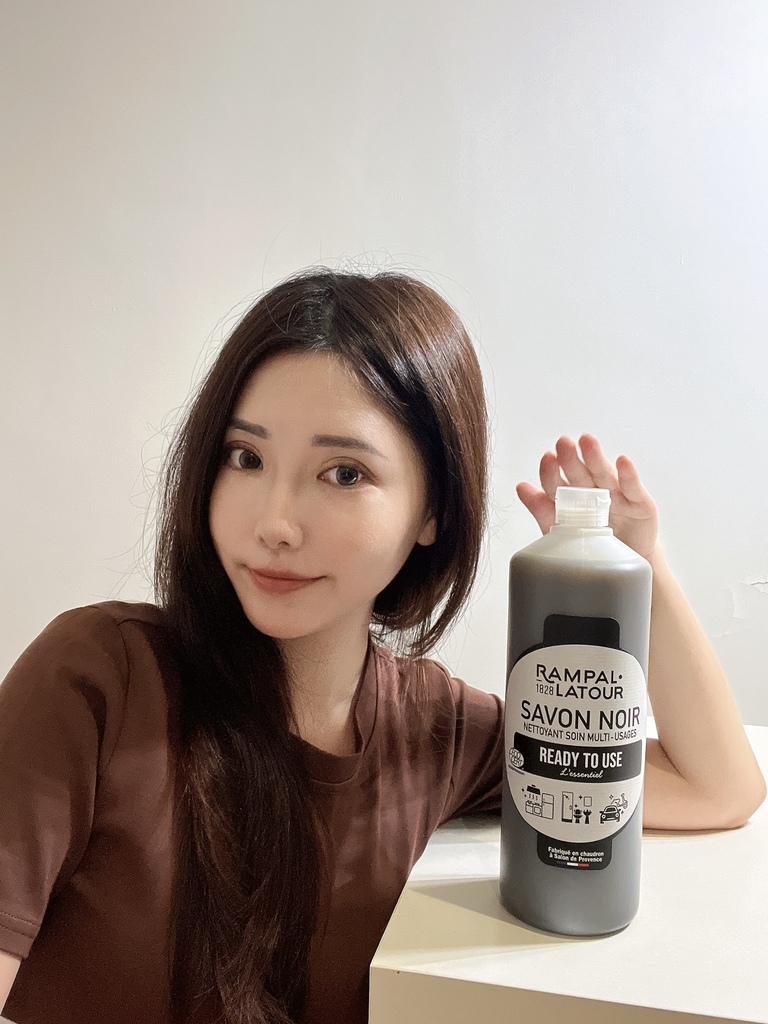 萬用清潔劑推薦！南法香頌・速潔橄欖油黑肥皂｜一瓶清潔完畢 地