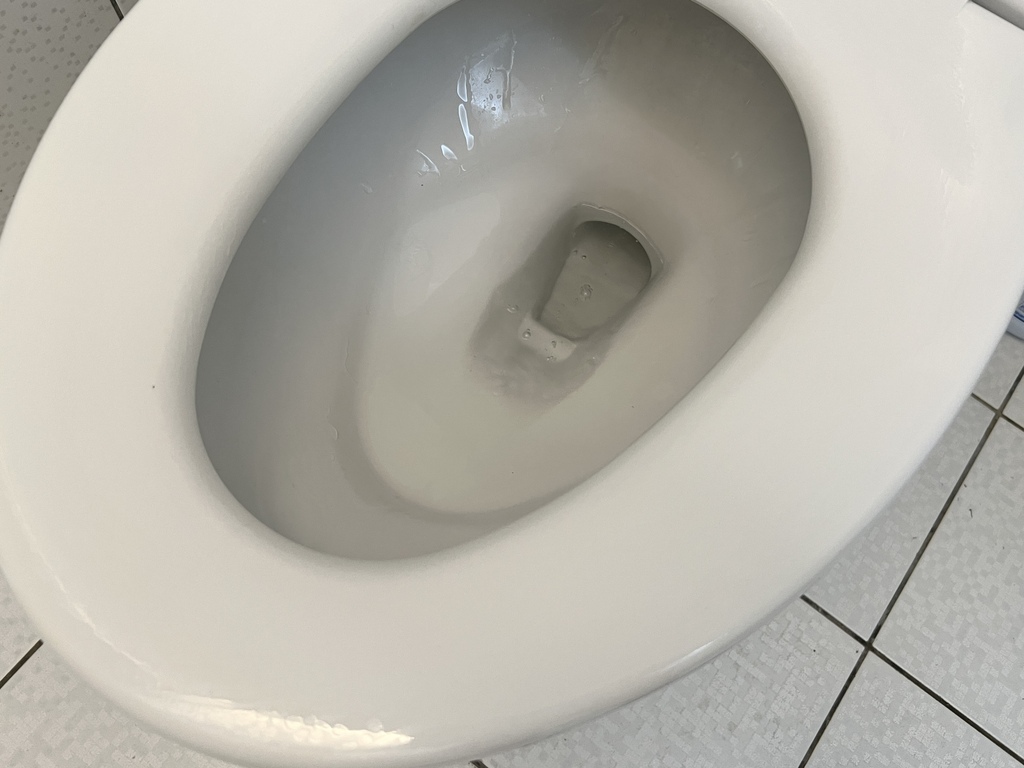 萬用清潔劑推薦！南法香頌・速潔橄欖油黑肥皂｜一瓶清潔完畢 地