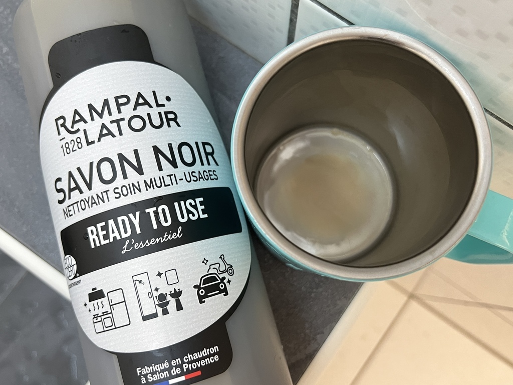 萬用清潔劑推薦！南法香頌・速潔橄欖油黑肥皂｜一瓶清潔完畢 地