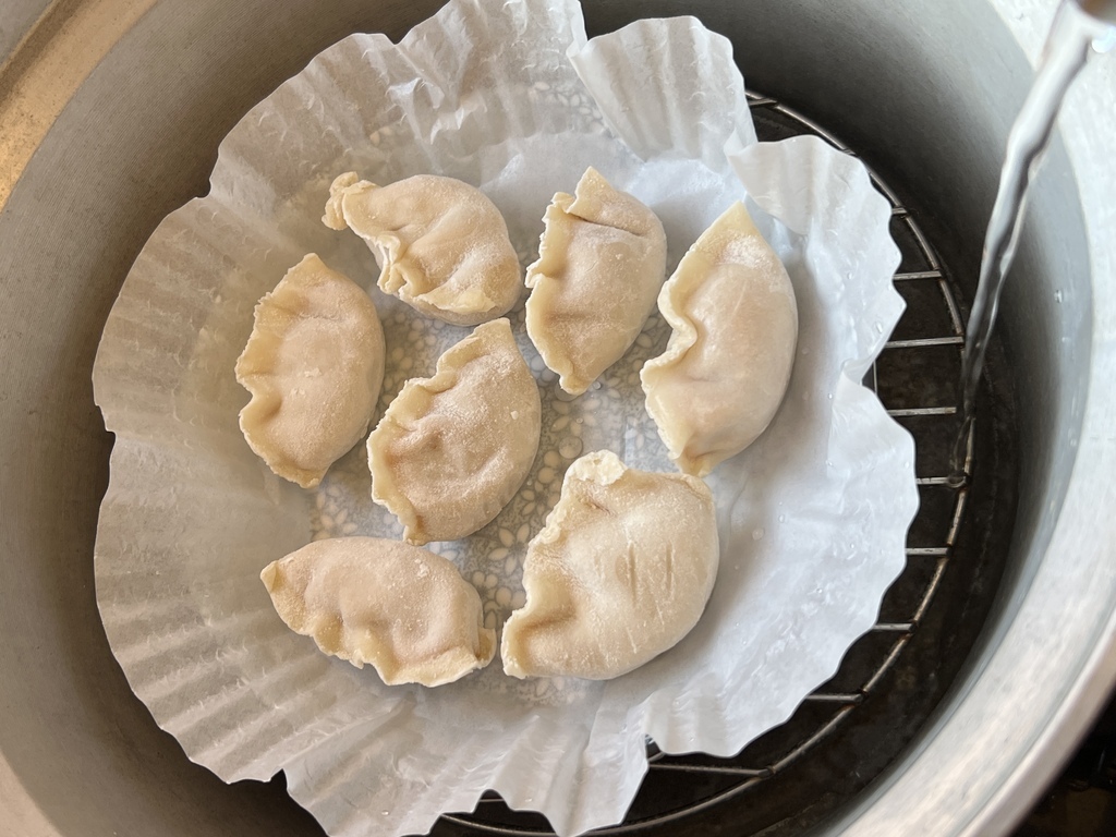 全素食推薦｜網路人氣王·味丹隨緣素包子/素水餃・三杯植物肉包