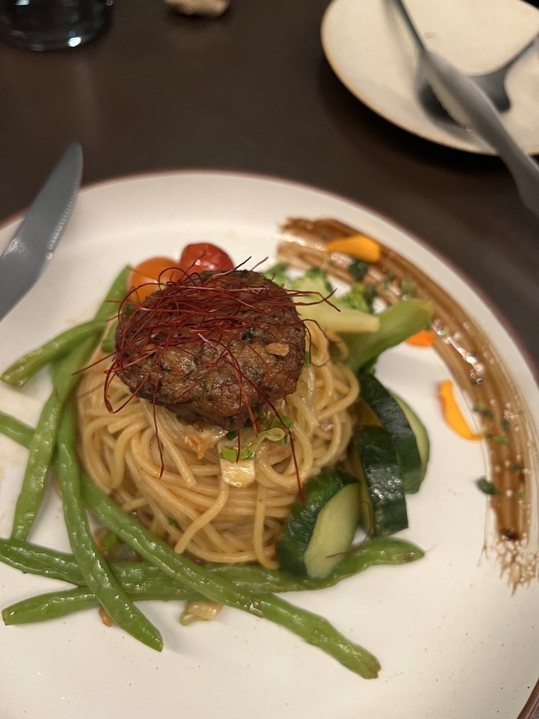 台北素食｜民生社區氛圍素食餐酒館・雲川水月｜質量對不起價格/