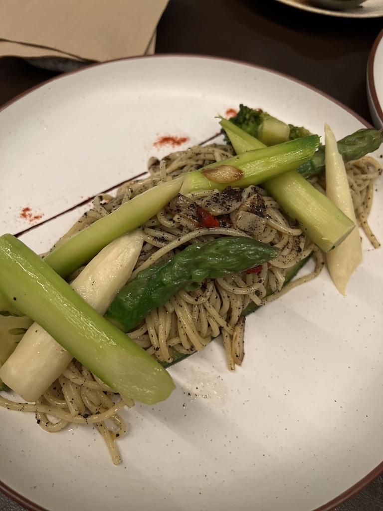 台北素食｜民生社區氛圍素食餐酒館・雲川水月｜質量對不起價格/