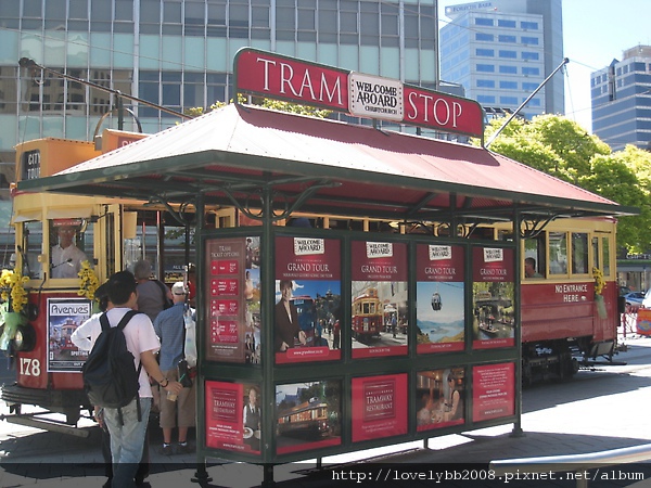 Tram的車站, 可以在這裡買套票