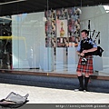 很有蘇格蘭風格的城市, 在徒步區聽蘇格蘭風笛