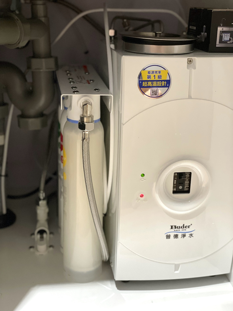 /tmp/phpp8pFNn /tmp/phpp8pFNn