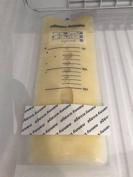 母乳,親餵,新生,嬰兒,睡覺,產後,月子中心,自然產,擠奶器,媽媽,嬰幼兒,冷凍 母乳,親餵,新生,嬰兒,睡覺,產後,月子中心,自然產,擠奶器,媽媽,嬰幼兒,冷凍