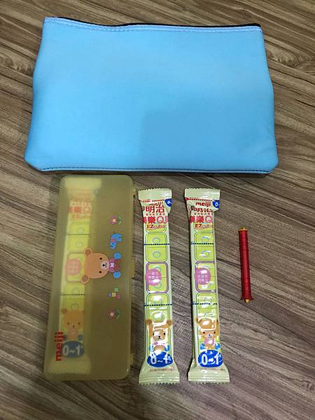 媽媽包,幫寶適,尿布,奶瓶,濕紙巾,媽媽,嬰兒,新生兒,吐奶,爸爸,明治奶粉 媽媽包,幫寶適,尿布,奶瓶,濕紙巾,媽媽,嬰兒,新生兒,吐奶,爸爸,明治奶粉
