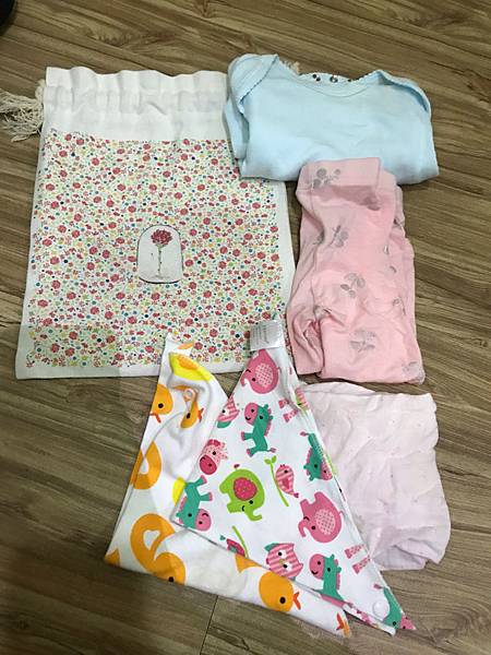 媽媽包,幫寶適,尿布,奶瓶,濕紙巾,媽媽,嬰兒,新生兒,吐奶,爸爸,明治奶粉 媽媽包,幫寶適,尿布,奶瓶,濕紙巾,媽媽,嬰兒,新生兒,吐奶,爸爸,明治奶粉