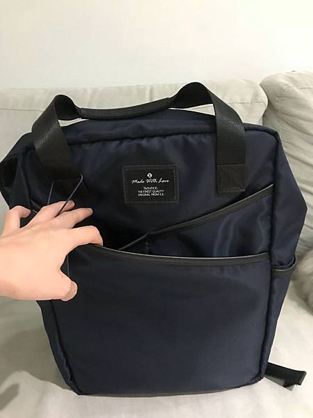 quinny,媽媽包,防水,爸爸包,74ounce,明治,奶粉,幫寶適,嬰兒出國,歐洲,義大利,保溫瓶,後揹包,托特包 quinny,媽媽包,防水,爸爸包,74ounce,明治,奶粉,幫寶適,嬰兒出國,歐洲,義大利,保溫瓶,後揹包,托特包