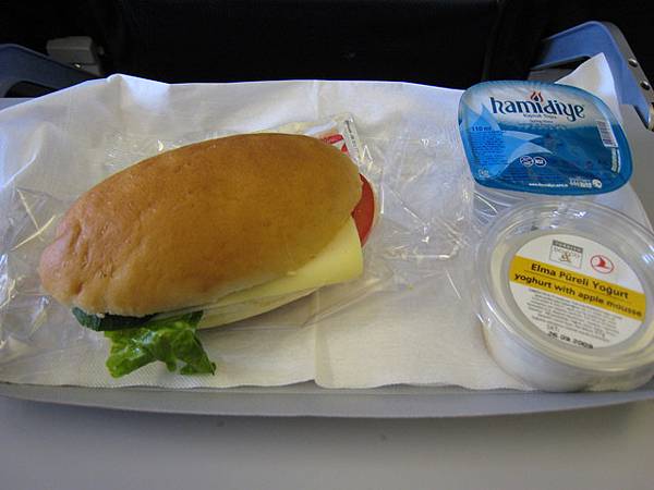 上飛機吃早餐　很簡單的一餐