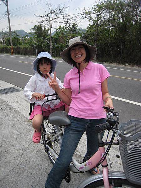 幫我們超多忙的玉金跟她的酷妹女兒